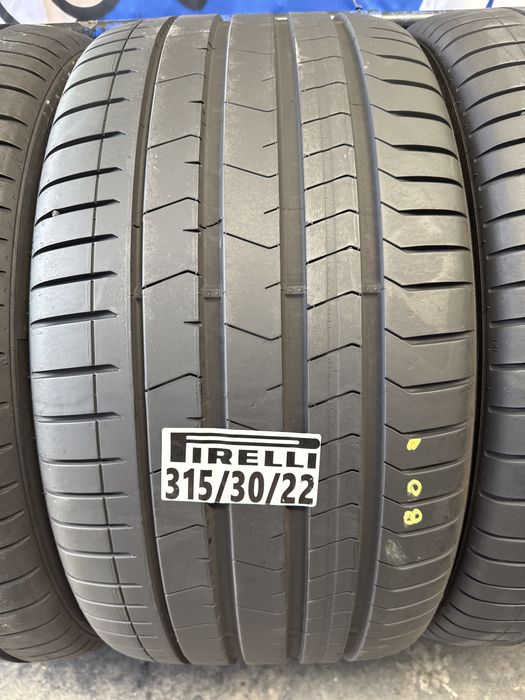 315/30/22 pirelli- 275/35/22 michelin x6 x5