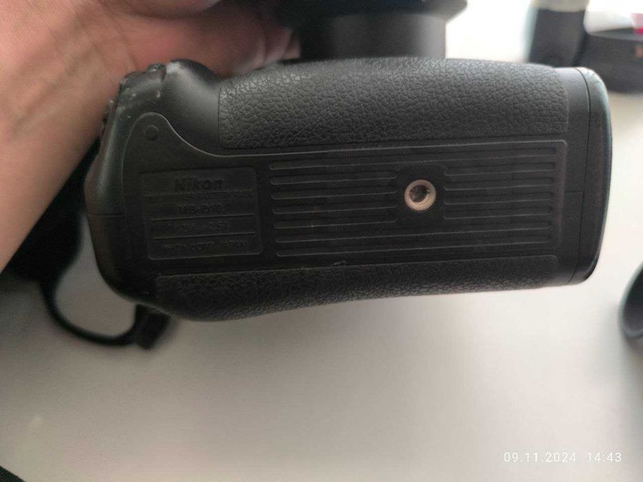 Продается фотоаппарат NIKON D700 (в полном комплекте Б/У)