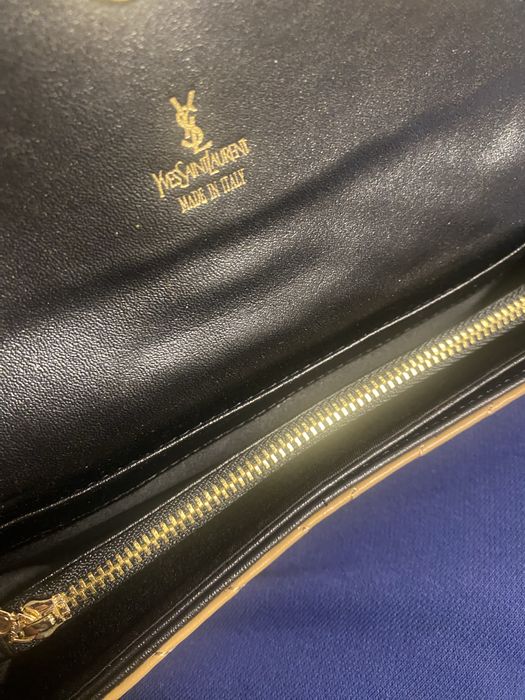 Протмоне Yves Saint Laurent