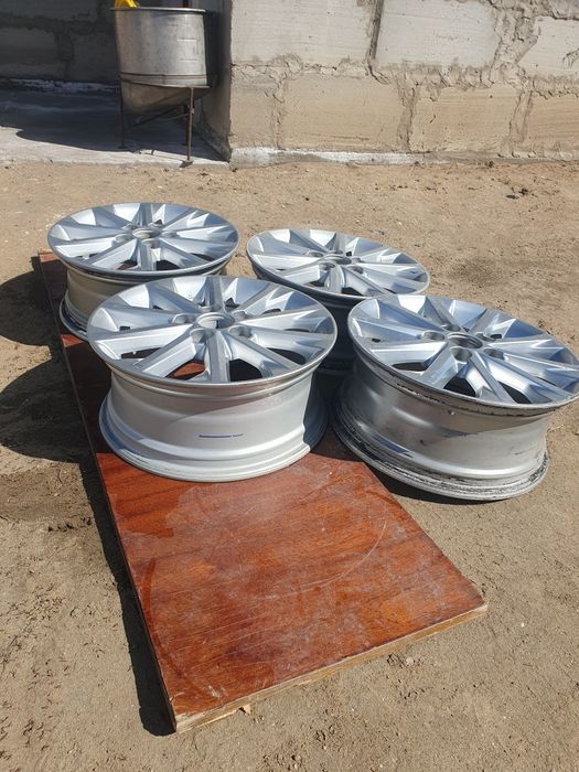Продам диски от КАМРИ 50-55