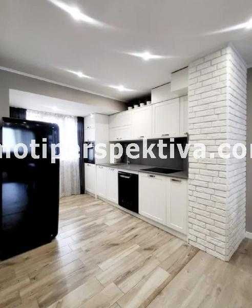 Продава се Тристаен апартамент в Пловдив, Кършияка - 104 кв.м за 1904 €/кв.м - Снимка #3
