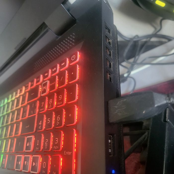 Acer Nitro 5 AN517-55 (17.3”) I9 , 8GB GPU , 32GB ram