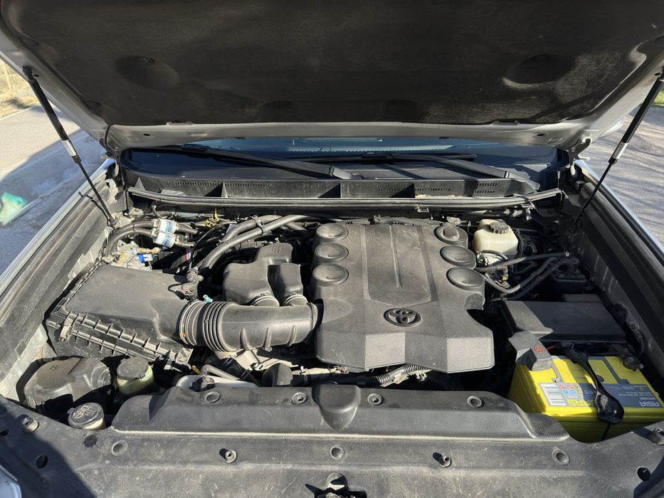 Тойота ланд крузер прадо