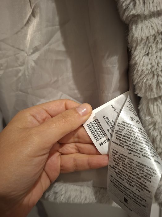 Vesta de blana potrivita pentru marimea S/M