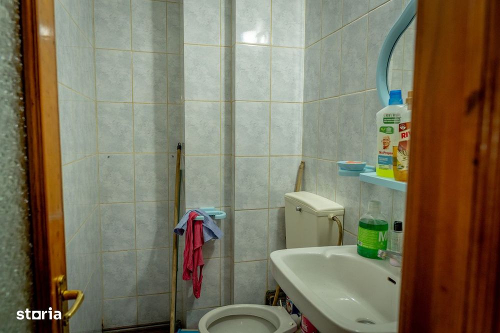 Tanar, vrei ceva special? Onesti, etaj 1, terasa cat o garsoniera.