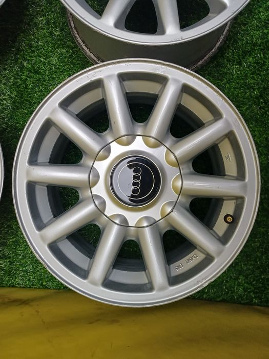 Диски R15 5x112 ромашки на Audi.