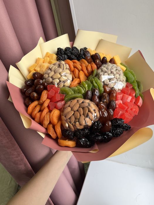 Букет из сухофруктов