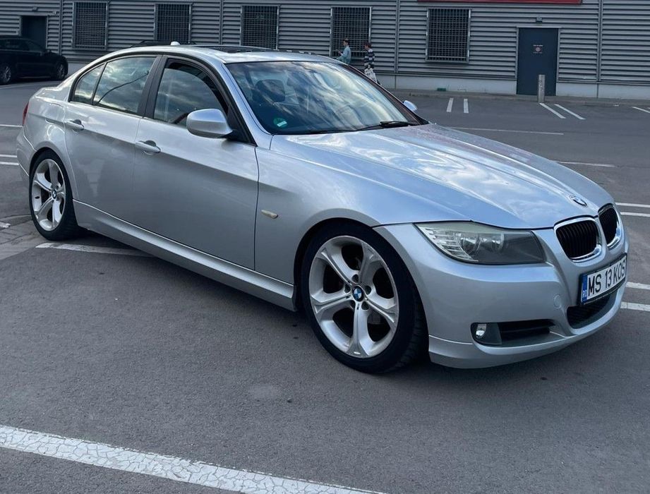BMW Seria 3 BMW 320i, facelift, 170 CP, an 2010 EURO 5