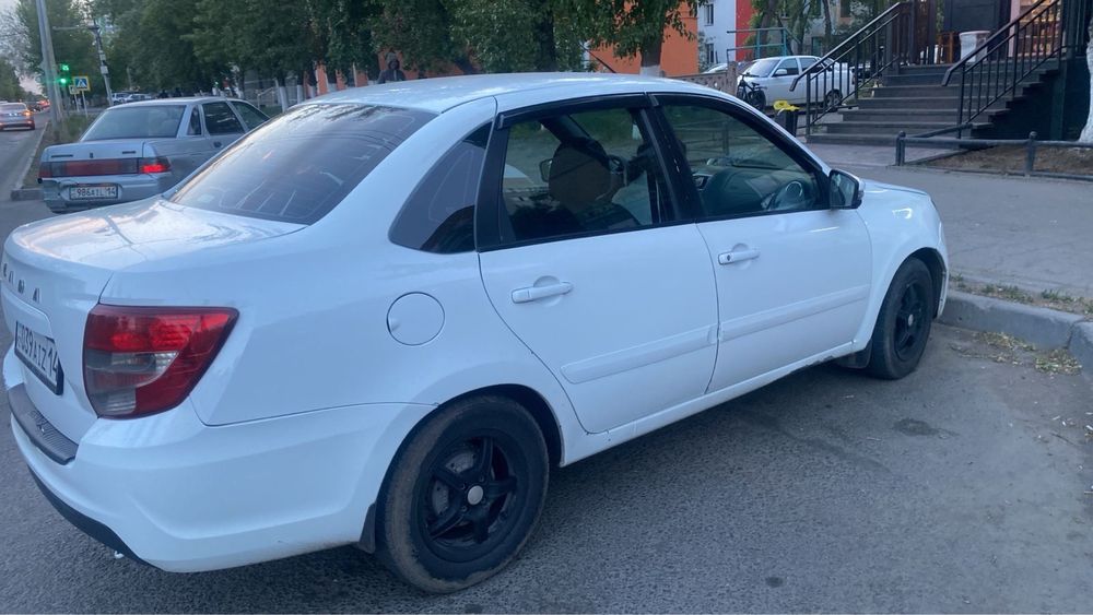 Продам Ваз Гранту (автомат)