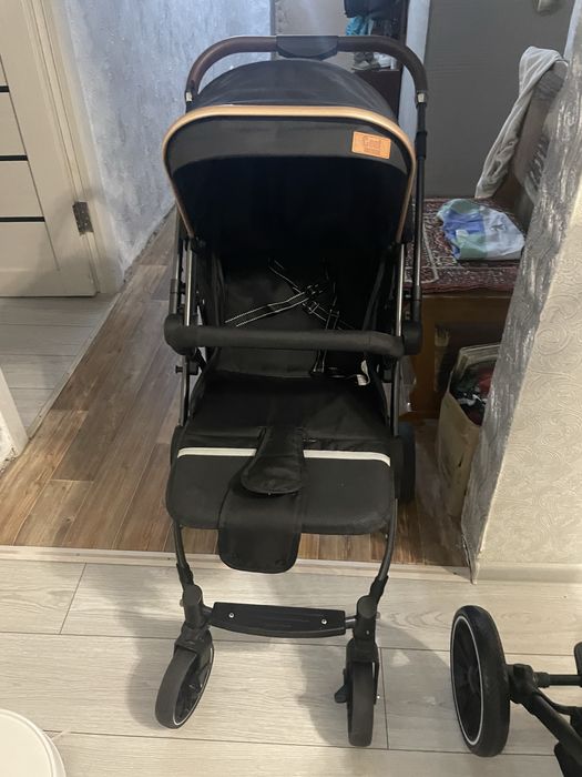Продам коляску 15000