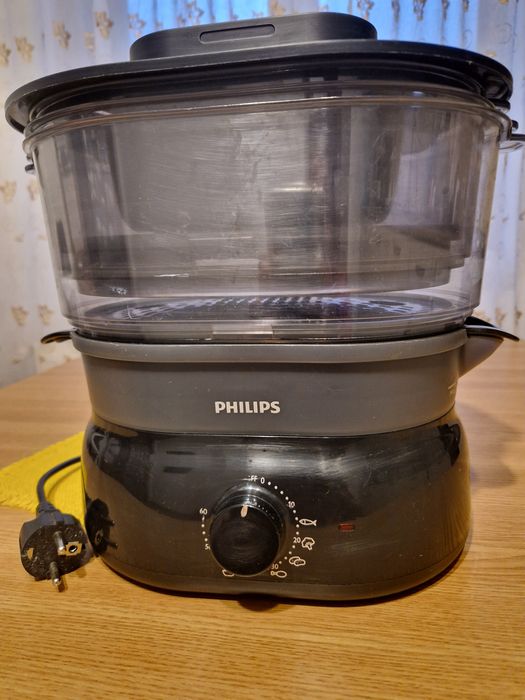 Vand aparat gatit cu aburi Philips.