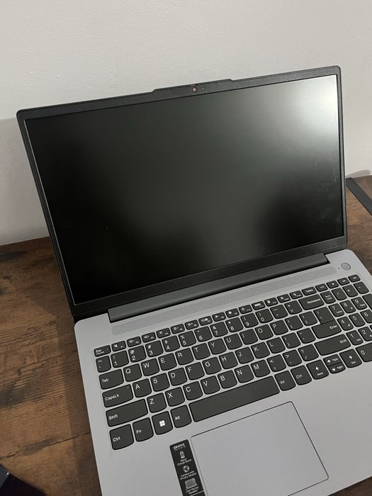 Laptop Lenovo IdeaPad Slim 3
