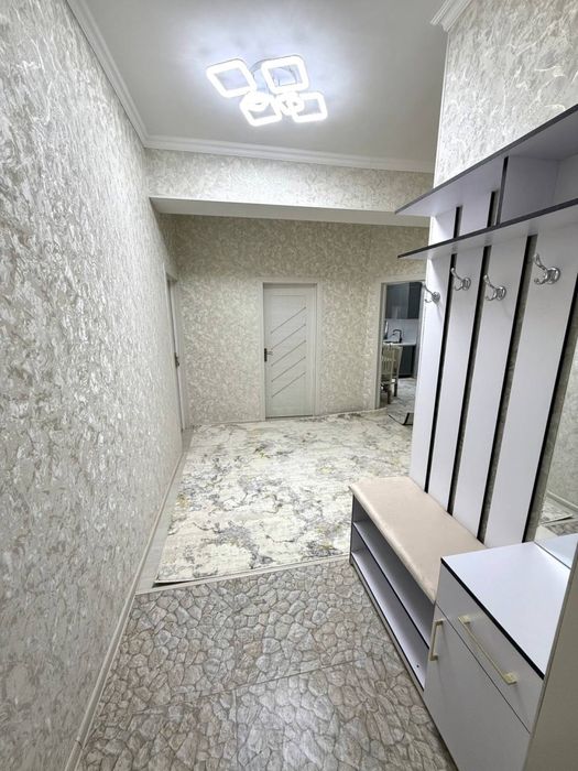 Сдается 2 х комнатная квартира на 3 этаже Крытый рынок 500 $