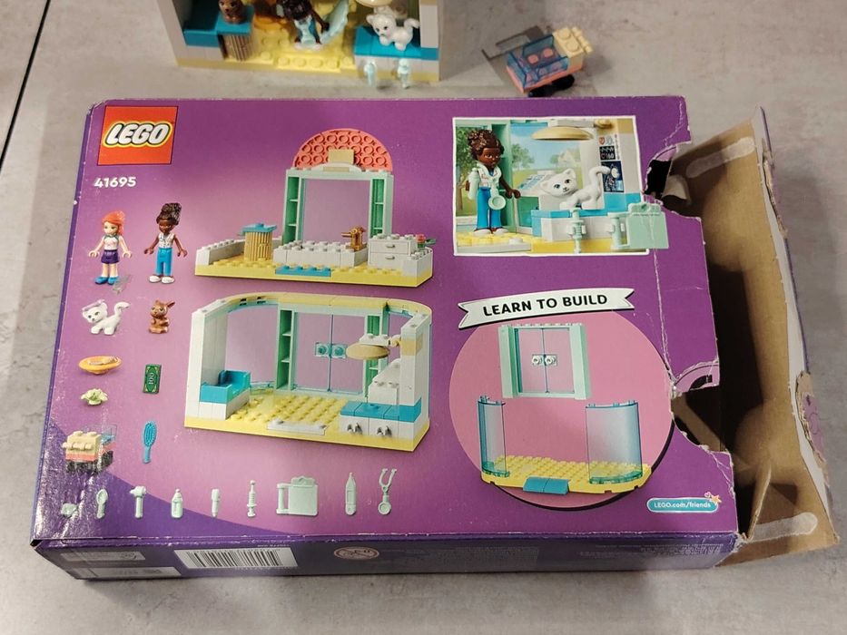 Lego Friends 41695 Clinica animalelor. Lego a fost construit o singura data si este ca nou.