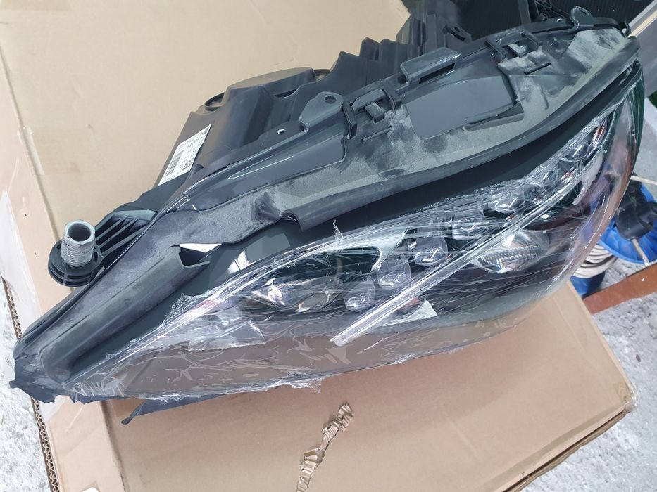 Фар за Ауди А8 4H0 941 004