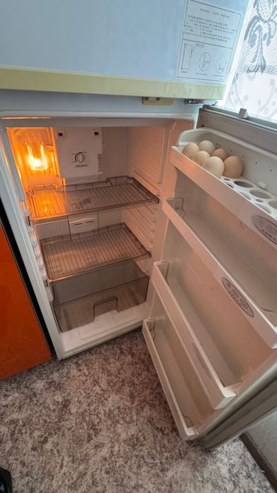 Продам холодильник