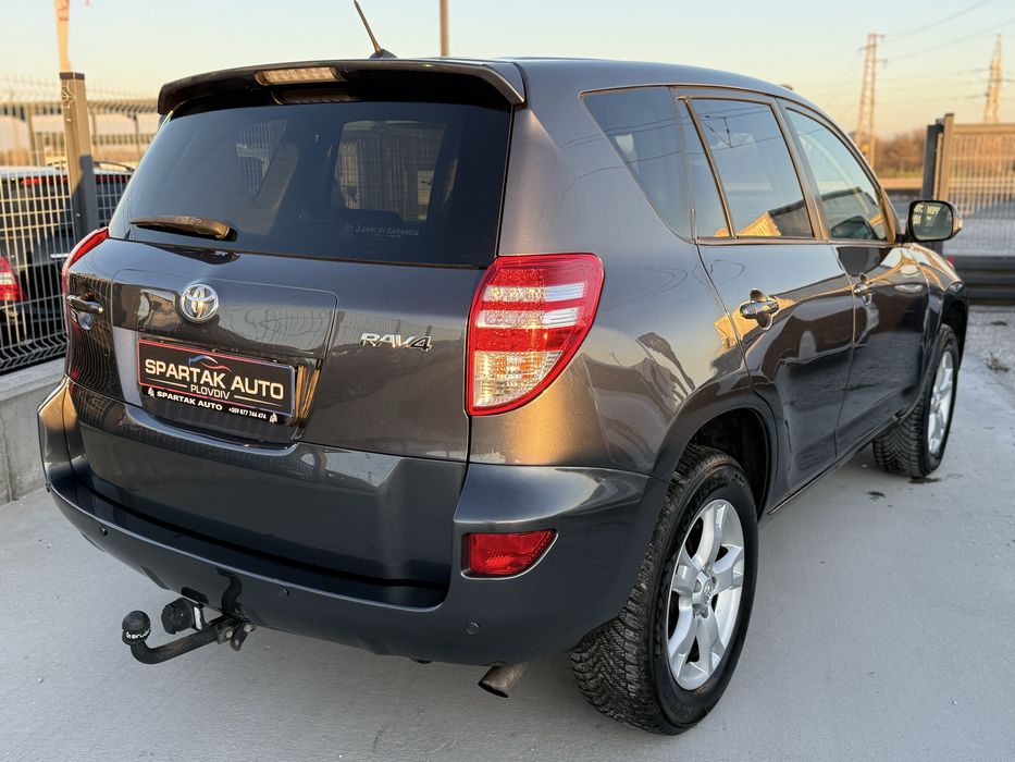 Toyota Rav4 2.2D4D* 2011г* Топ Състояние* Теглич* 197.000КМ*