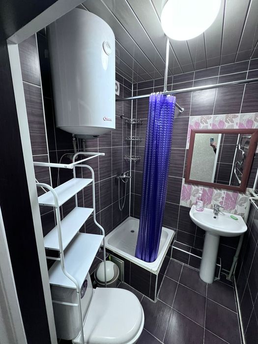 24/7 по часам, в день,  в ночь