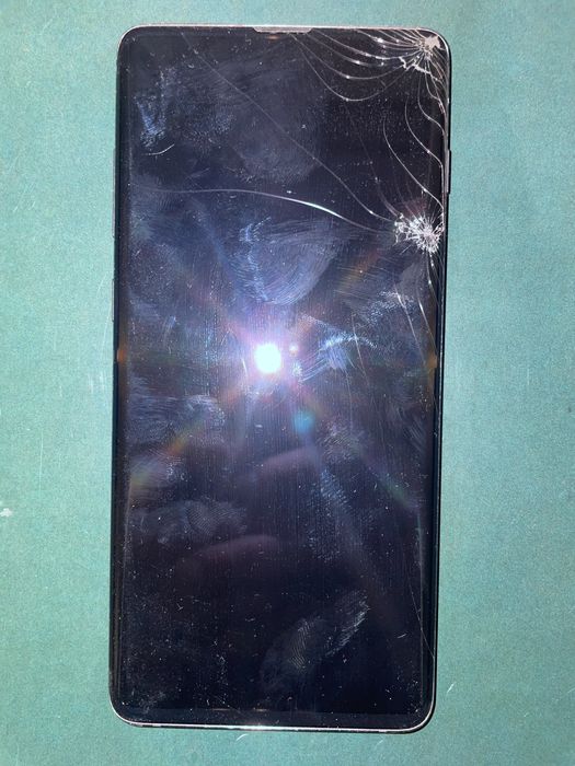 Samsung S10plus cu display ul spart