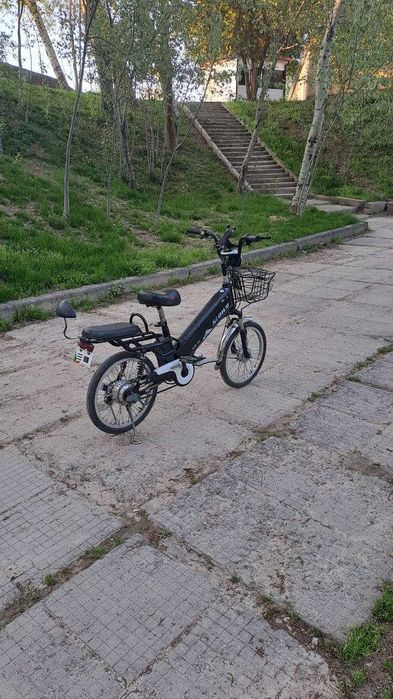 Velo-skuter sotiladi Srochna sotiladi