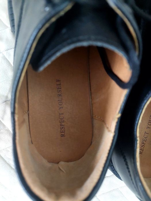 Продам ботинки осенние