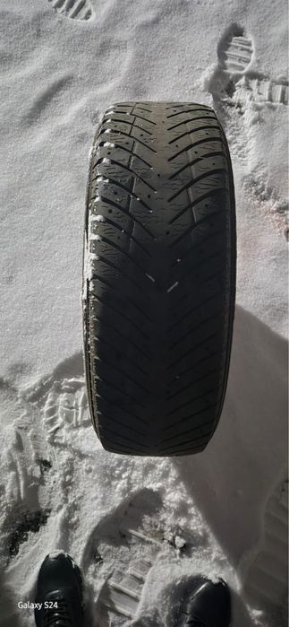 Диск с шинами зимний комплект