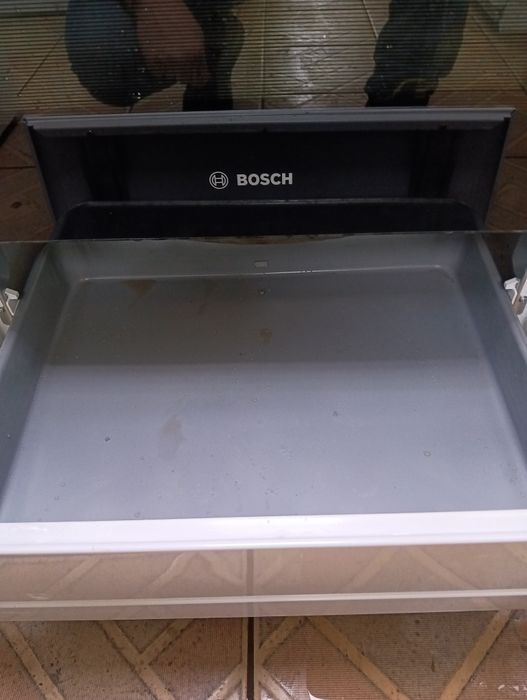 Свободно стояща печка с керамичен плот Бош Bosch с 2 години гаранция!