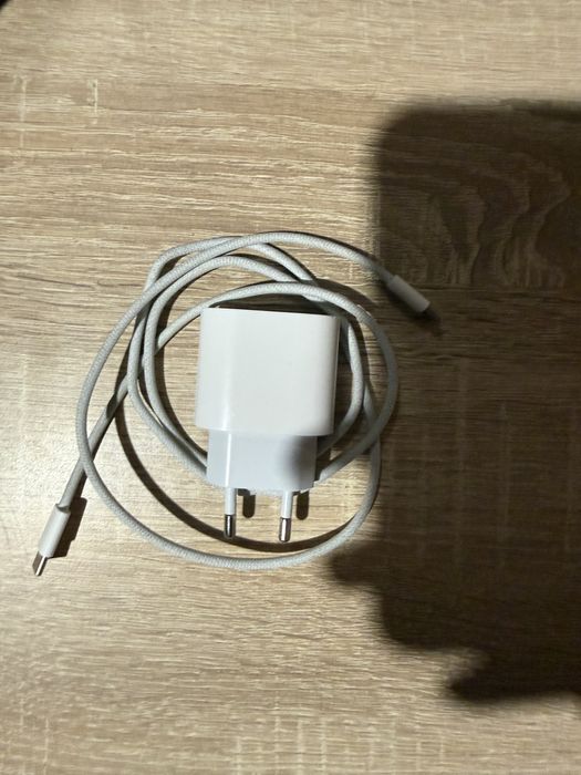 Iphone 16 pro max 256GB + Airpods 4
