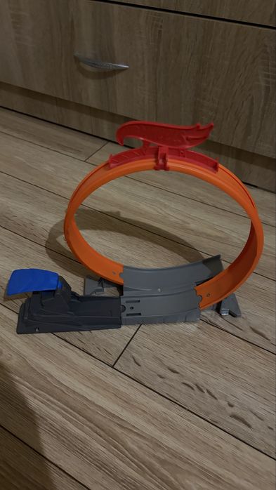 2 писти Hot Wheels