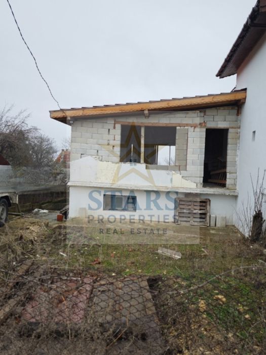Продажба Къща гр. Варна - м-т Манастирски рид 175m² и двор 800m²