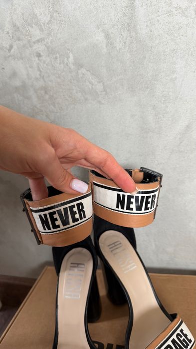 Alessa сандали на ток, токчета 36/37