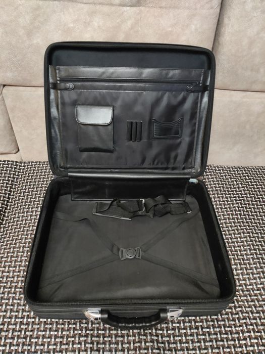 Дорожный чемодан - кейс.