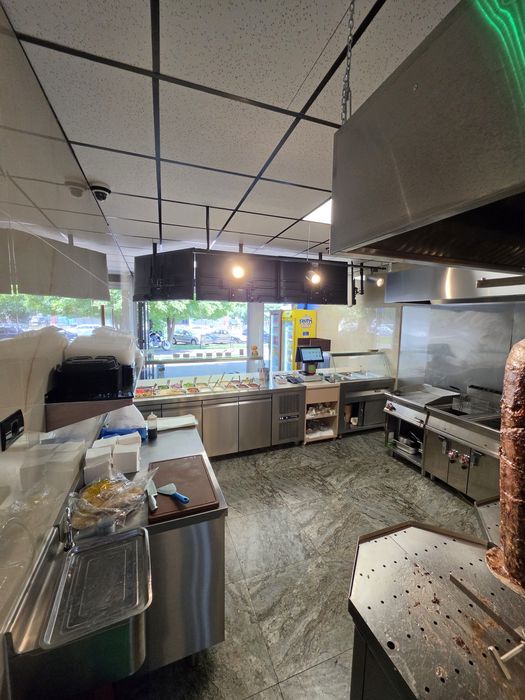 Afacere Fast-Food Premium la cheie | Totul NOU | Investiție recentă | Echipare completă Bulevardul Timișoara 59 drumul taberei .aproape de plazza