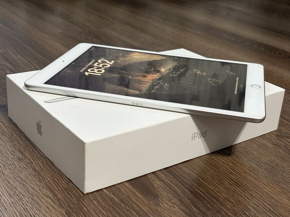 iPad th8 32gb Silver