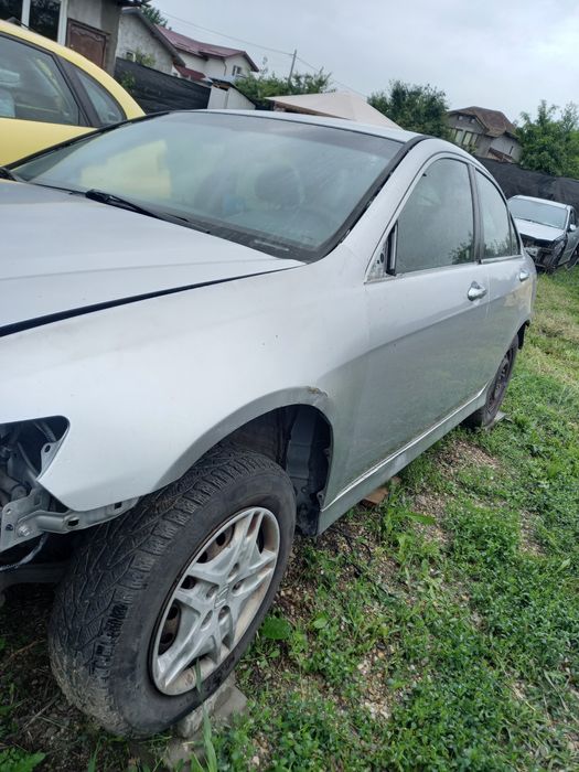 Dezmembrez honda accord 2003  2007