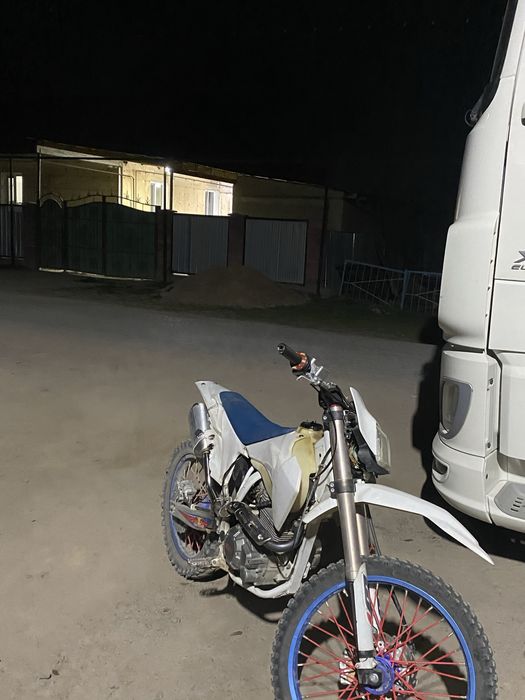 Продам эндуро 250