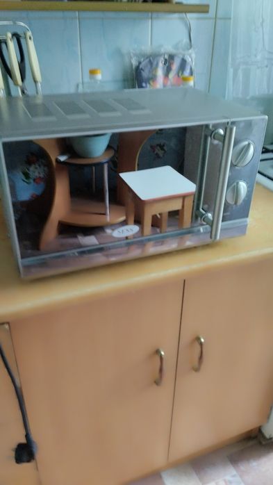 Микроволновка в хорошем состоянии