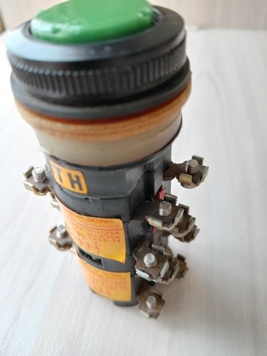 Бутон превключвател ВТ - 334