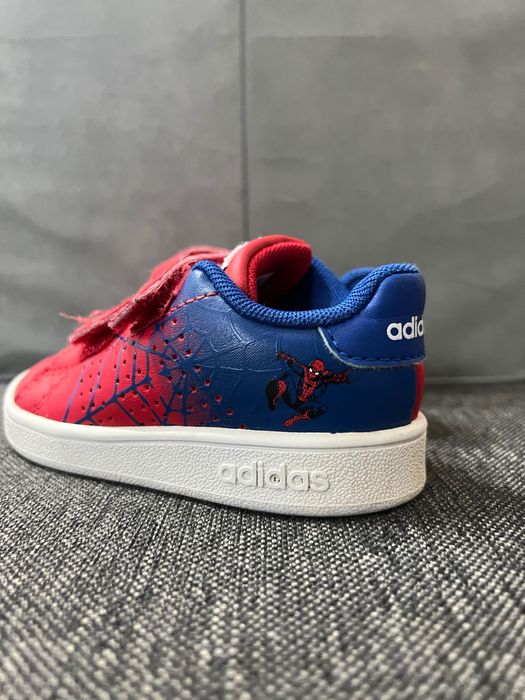 Adidasi copii marca adidas