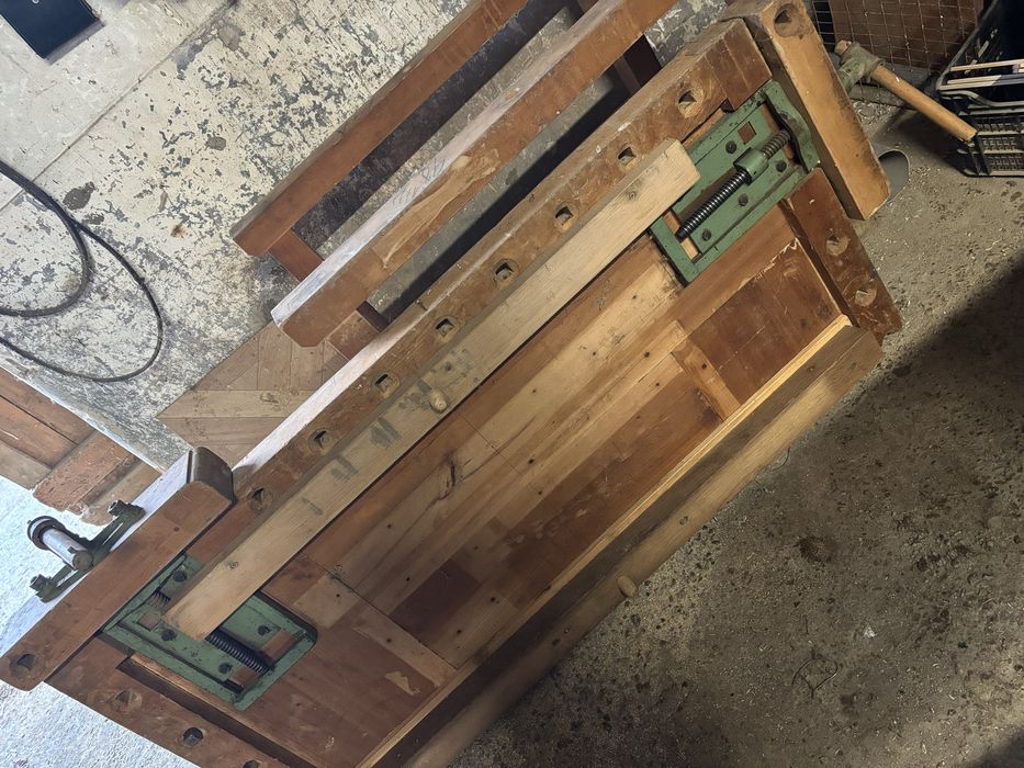 De vanzare masa tamplarie