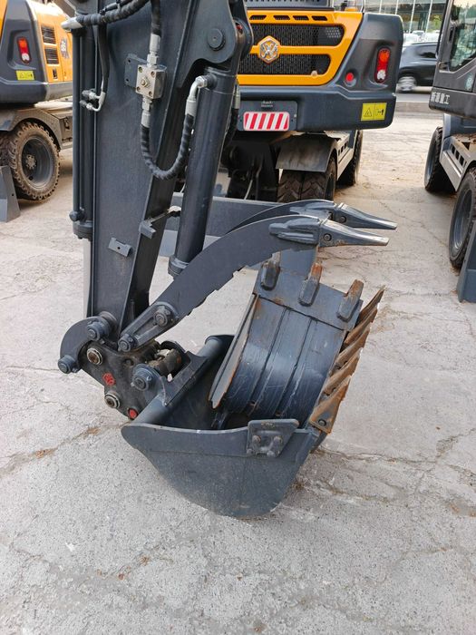 Колесный экскаватор   C65ECO