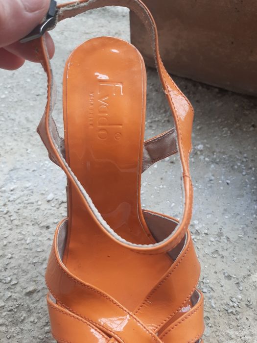 Sandale piele lacuita