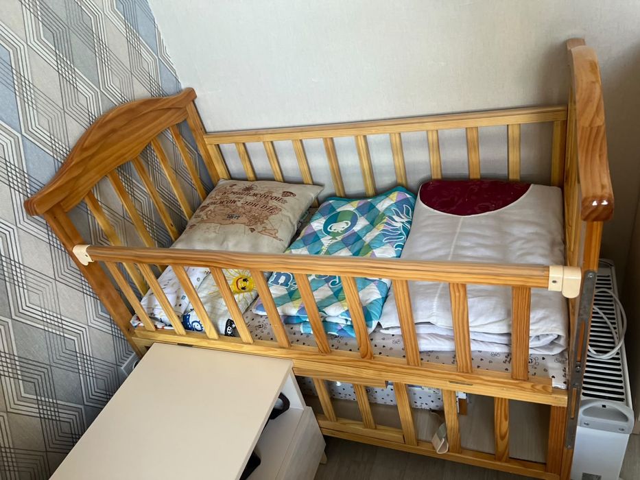 Детский манеж, кровать