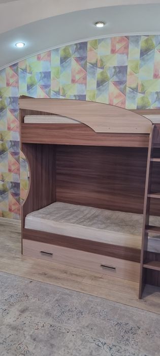 Продам двухярусную кровать
