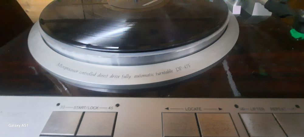 DENON DP-47F. Проигрыватель виниловых пластинок.