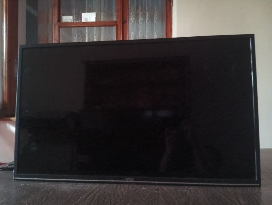 Artel 32 televizor