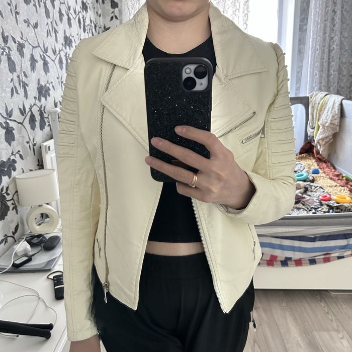 Продам верхнюю одежду