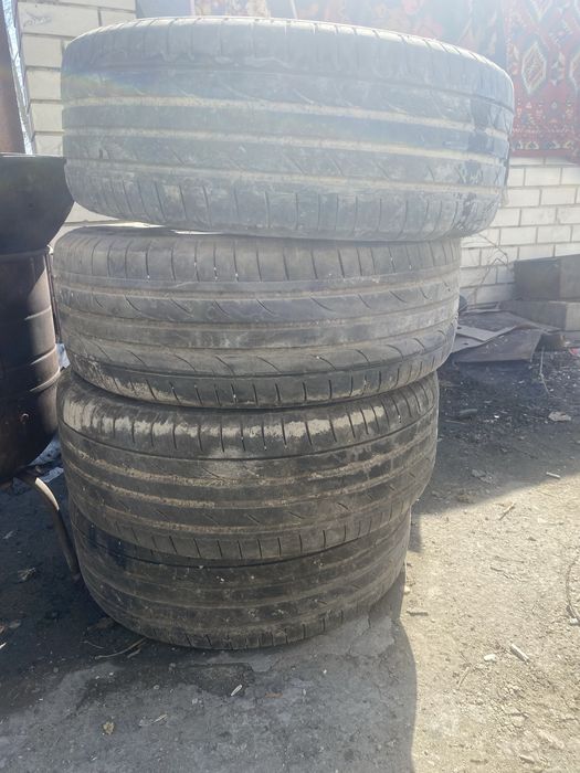 Продам шины от камри