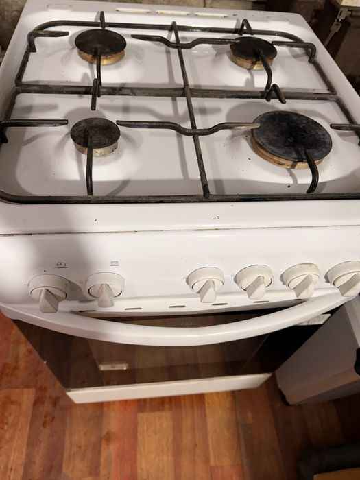 Продам газовую плиту 50 см INDESIT