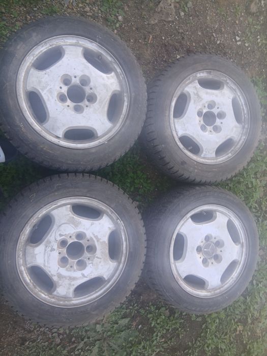 Комплет колёс продам резина зима 215/55/р16